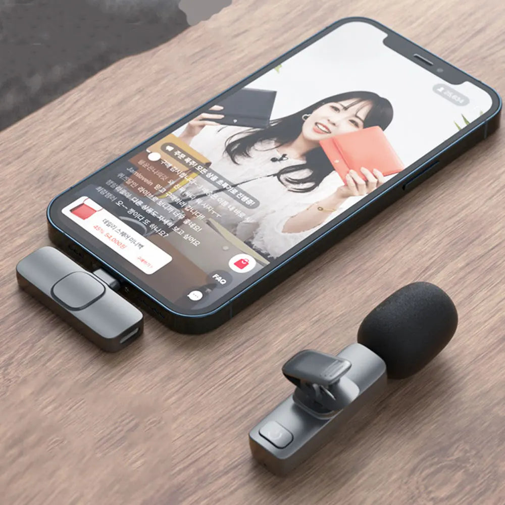 VoicePro™: Streamline Clip-On Mic for Smartphones